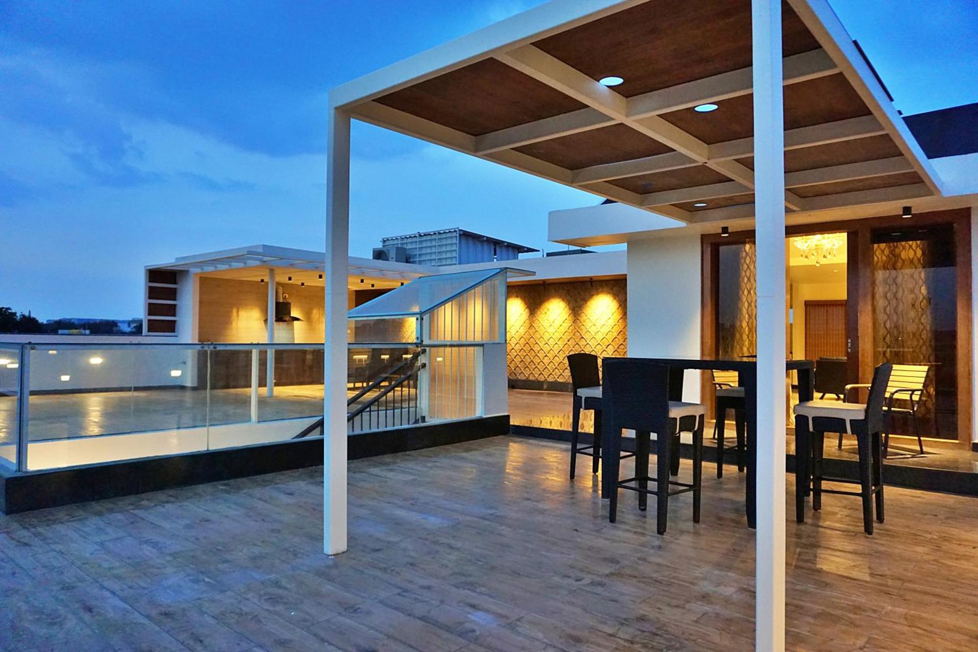 The Pentouz On 100 Feet Road Indiranagar - An Urban Luxury Retreat Apartment บังกาลอร์ ภายนอก รูปภาพ