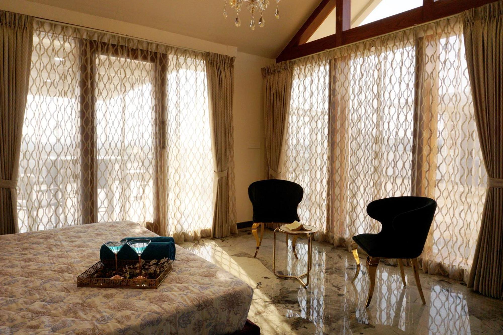 The Pentouz On 100 Feet Road Indiranagar - An Urban Luxury Retreat Apartment บังกาลอร์ ภายนอก รูปภาพ